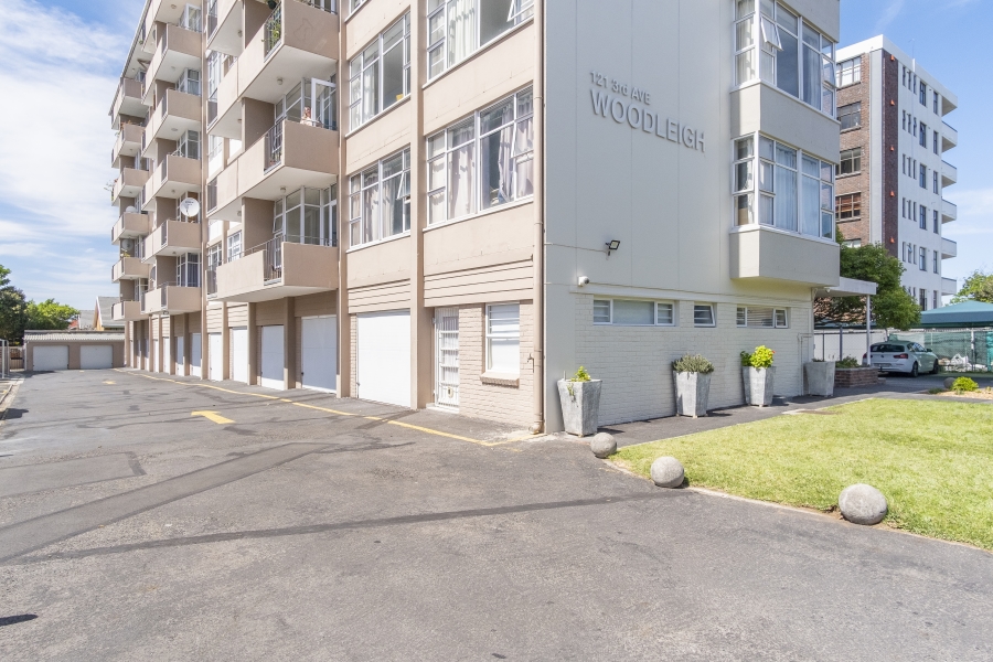 2 Bedroom Property for Sale in Kenilworth Western Cape